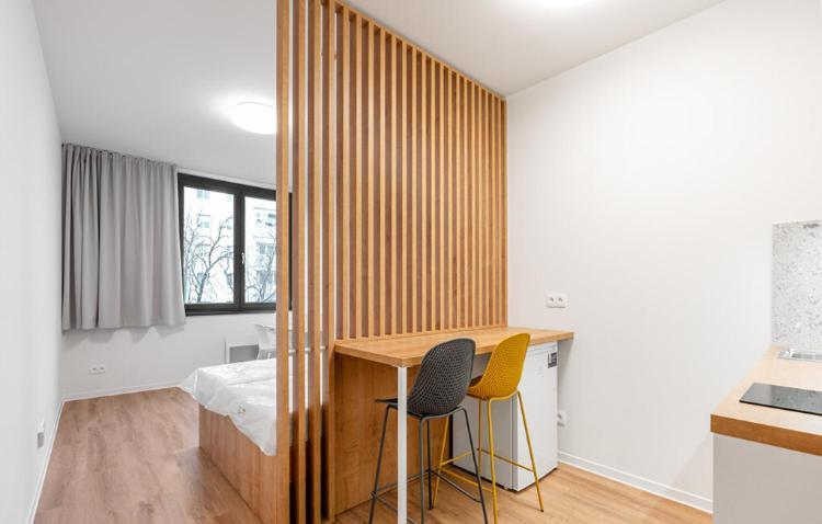 Ferienwohnung Modern Studio Near Airport And City Centre! Prag Exterior foto